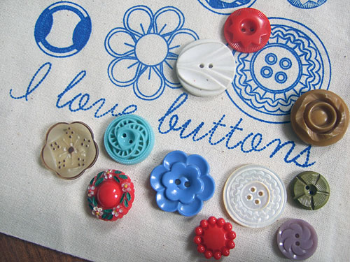 I Love Buttons