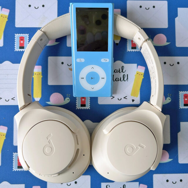 MP3 player & headphones